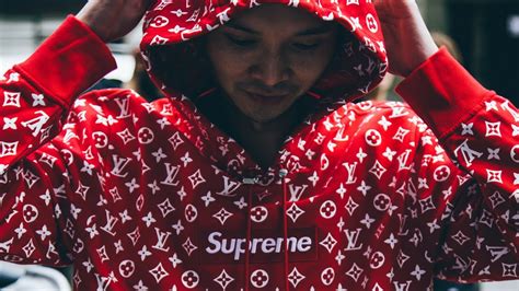 supreme x louis vuitton originali dove|louis vuitton x supreme tracksuit.